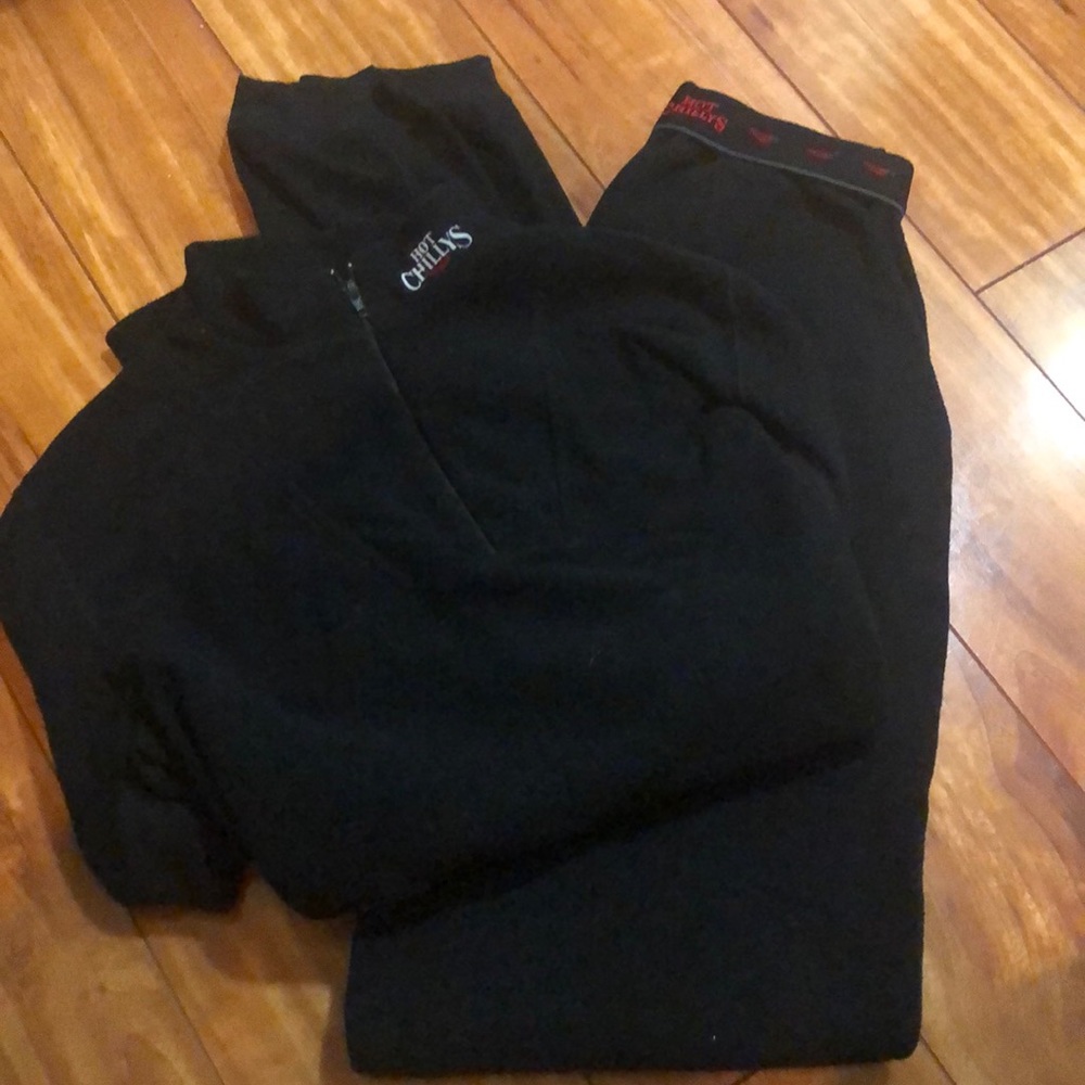 Hot chillys set